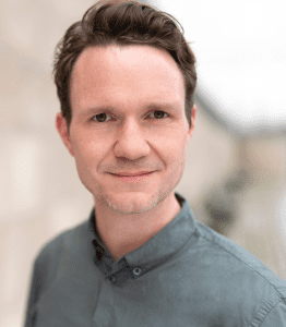 Stefan Göllner versteht sich als "communitygetriebenen" Innovationsmanager. Beim KI-Campus gestaltet er Inhalt und Struktur für mehr Spaß an Datenkompetenz.