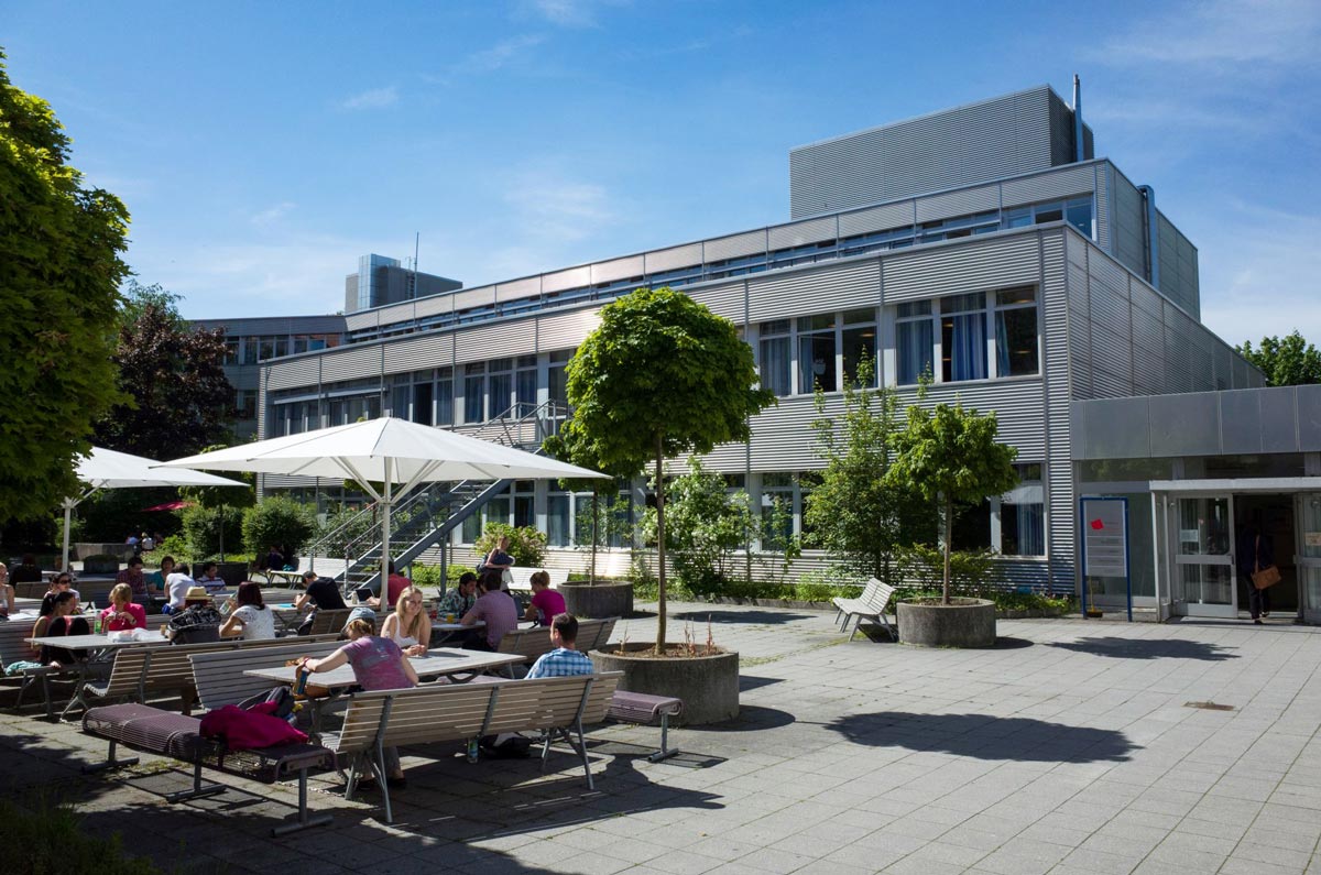 Auf dem Campus in München Pasing
